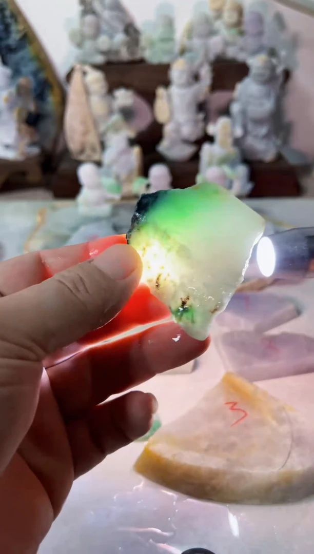 【闪购商品】翡翠吊坠(不含链)未镶嵌A820