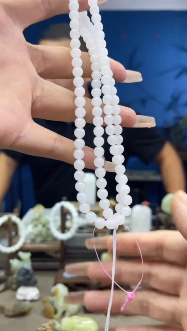 和田玉未镶嵌颈饰1