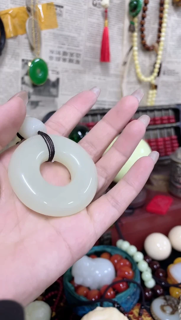 和田玉未镶嵌挂件主播推荐主播推荐