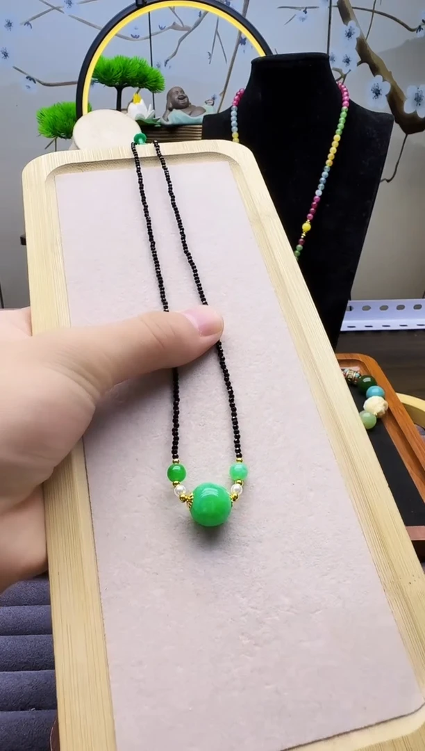 翡翠14K金镶嵌颈饰X39