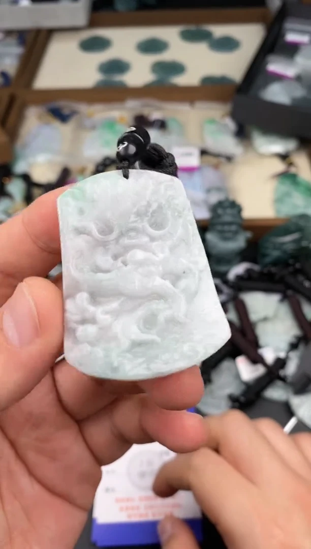 【闪购商品】翡翠颈饰未镶嵌  多样性发其一