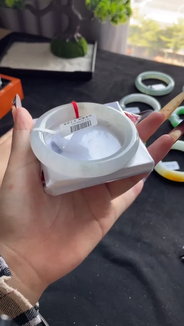 未镶嵌手镯翡翠三天鉴赏期