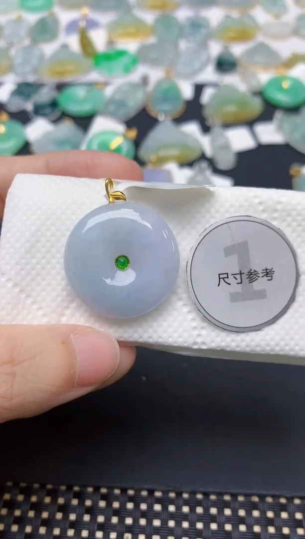 翡翠18K金镶嵌颈饰天然缅甸A货翡翠