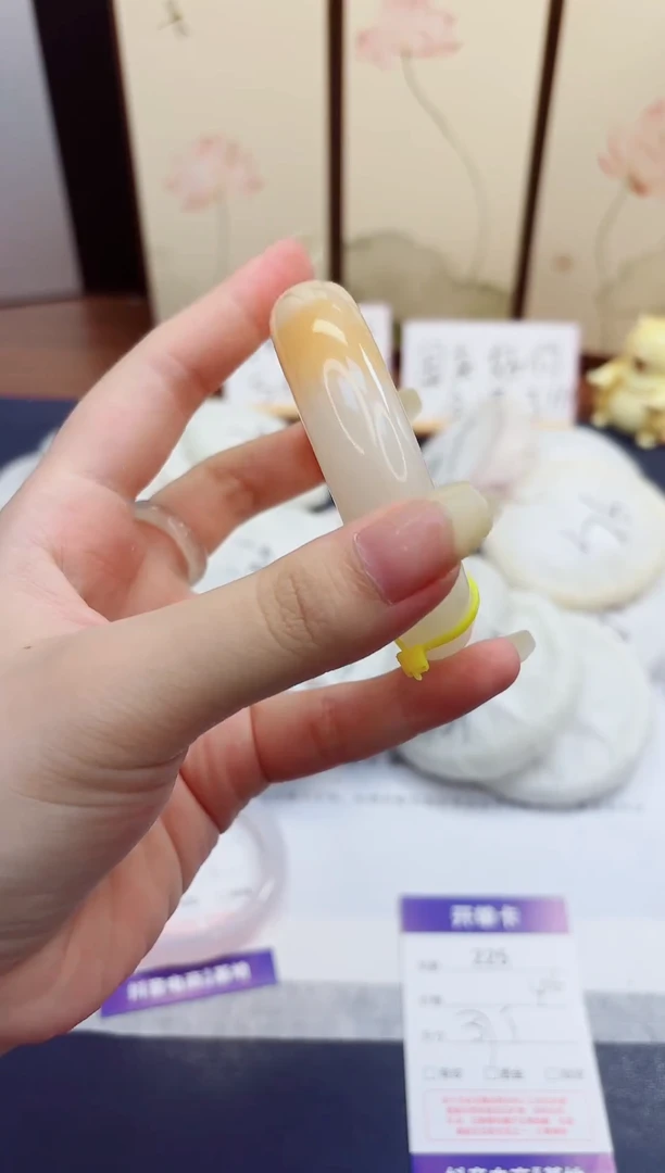 未镶嵌手镯石英质玉225-财气镯-圈口57