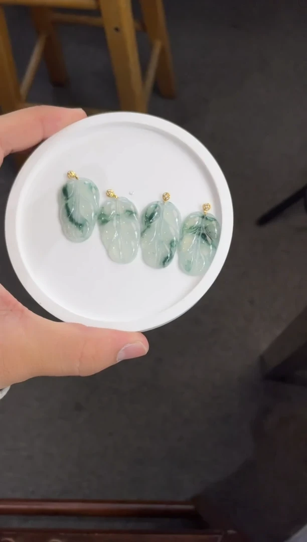 颈饰18K金镶嵌翡翠DDJ65757/多样性发一件