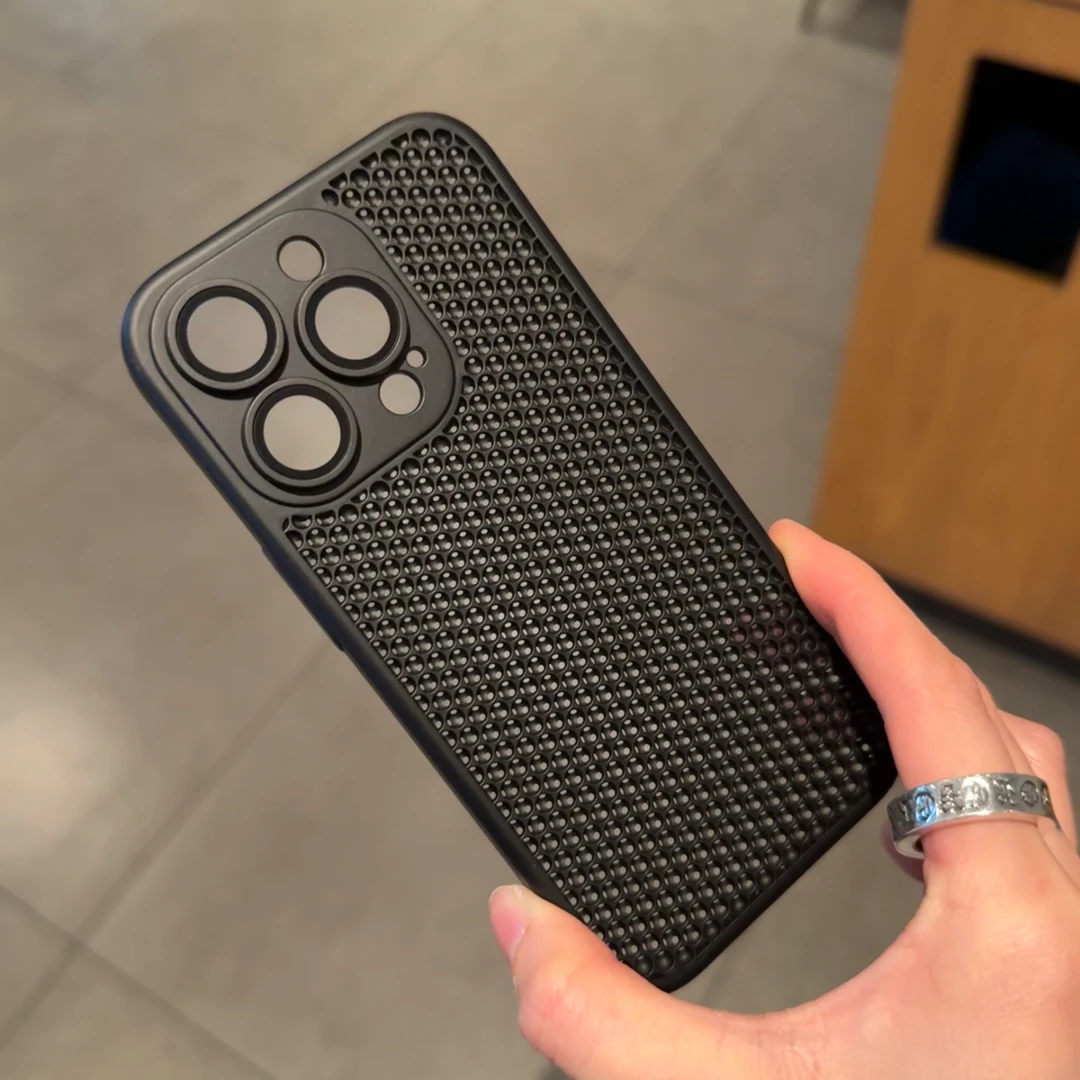 欧克里里黑色蜂窝散热适用苹果16/15promax手机壳13/14镜头膜12/1