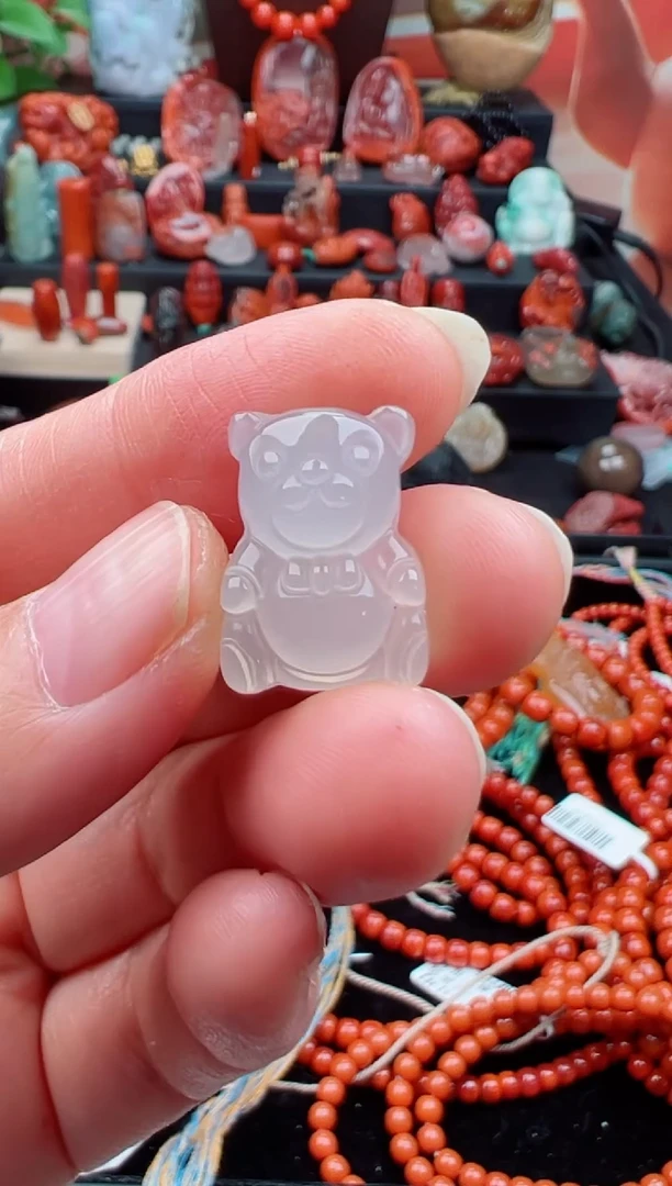 未镶嵌熊玛瑙/玉髓熊