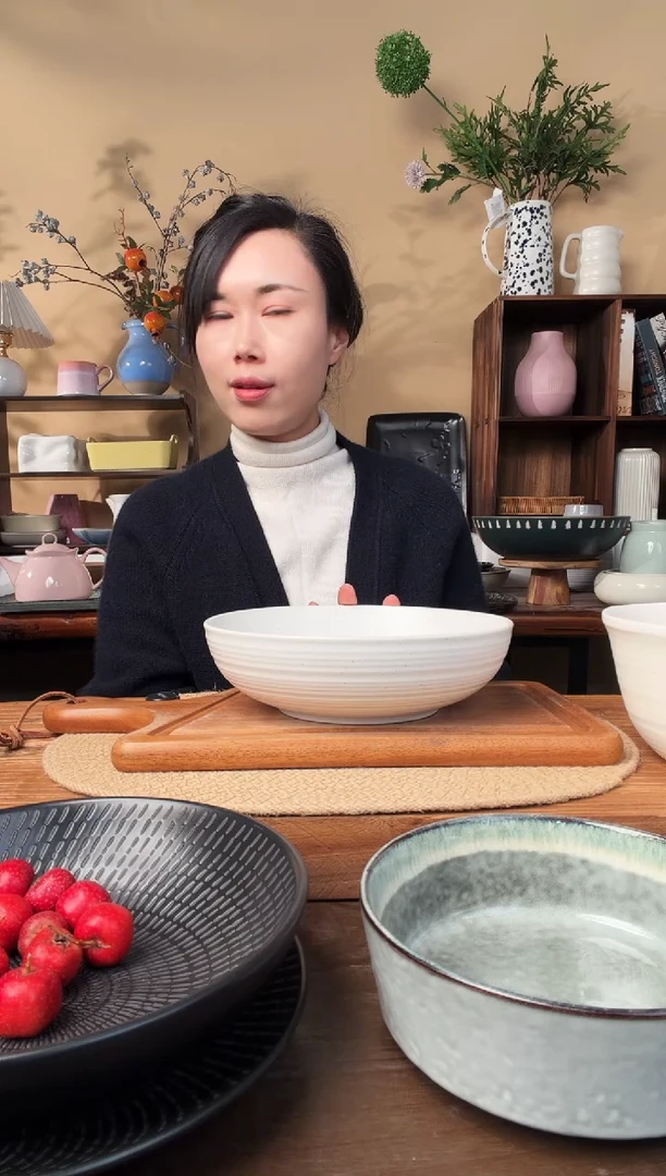 8.5英寸螺纹麻点碗微瑕