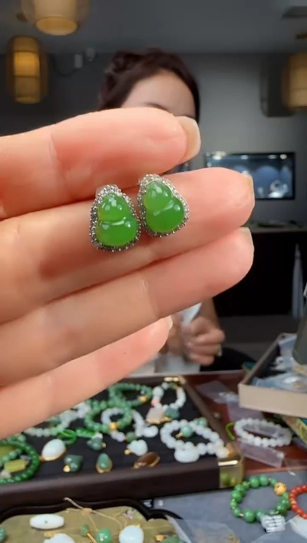 和田玉银S925镶嵌耳饰1