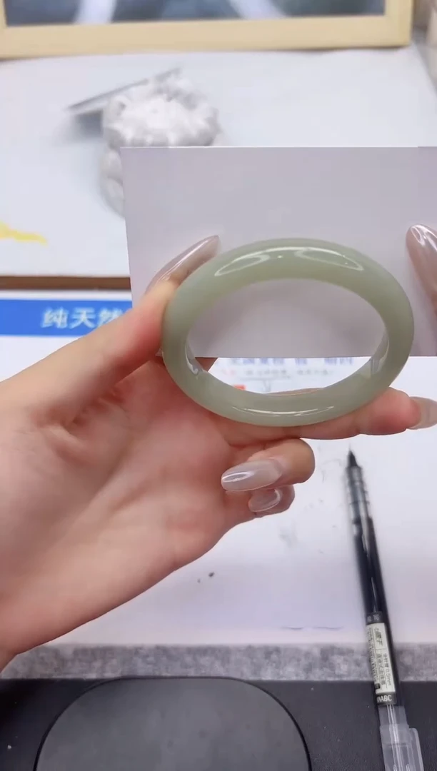 未镶嵌手镯石英质玉L21-55.1