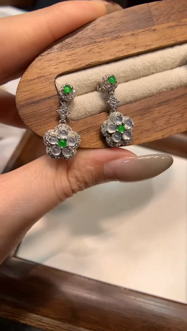银S925镶嵌翡翠耳饰耳钉