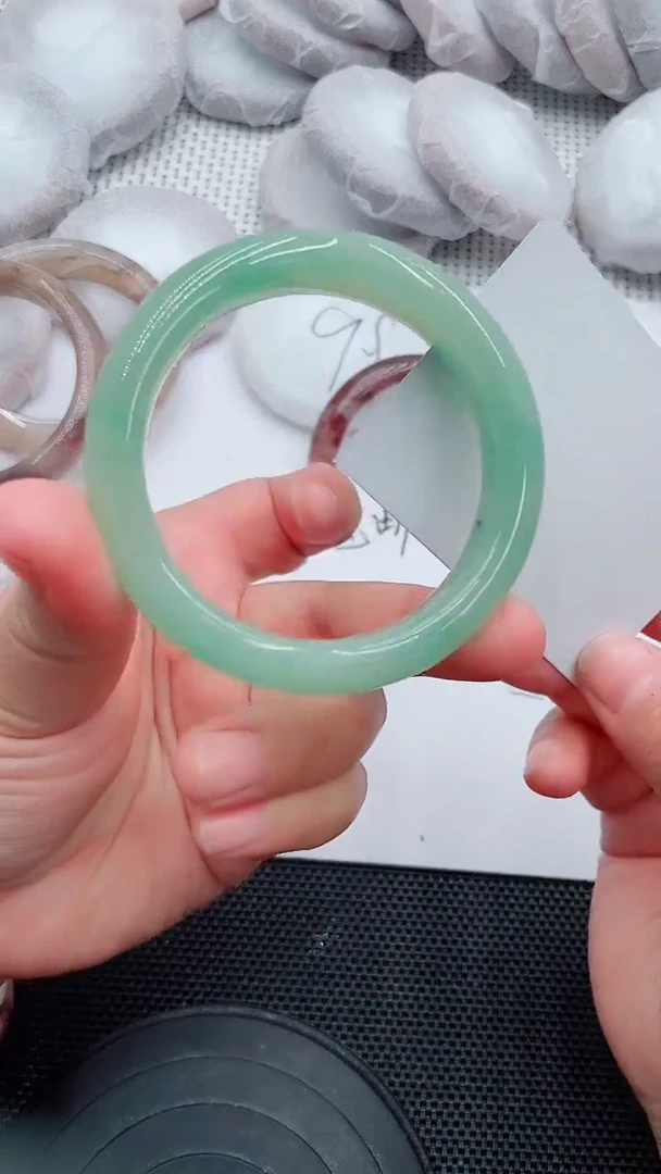 未镶嵌手镯石英质玉87-54-55