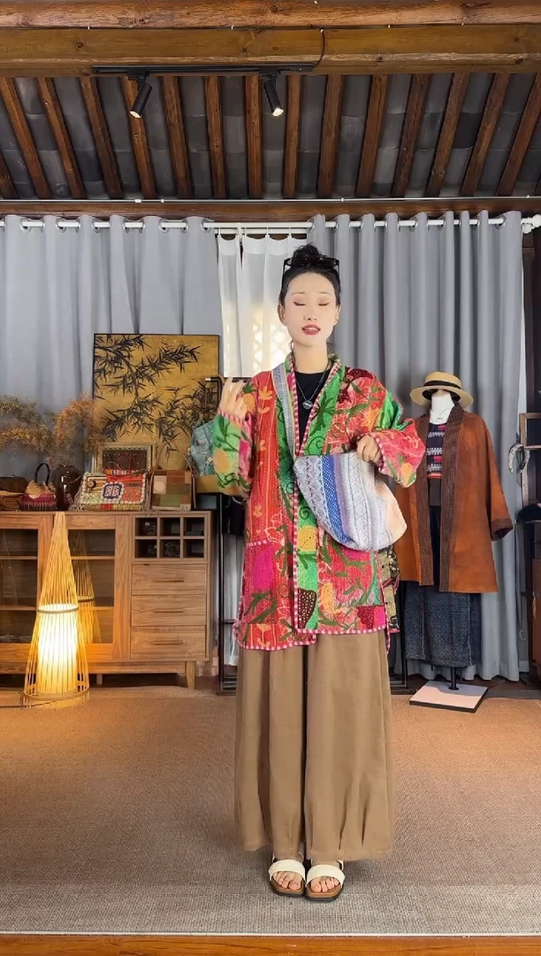 设计师款彩条褴褛饺子包