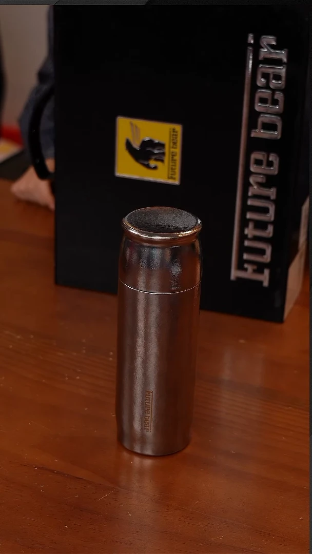 陶153-未来熊博士帽钛杯-炫目银420ml