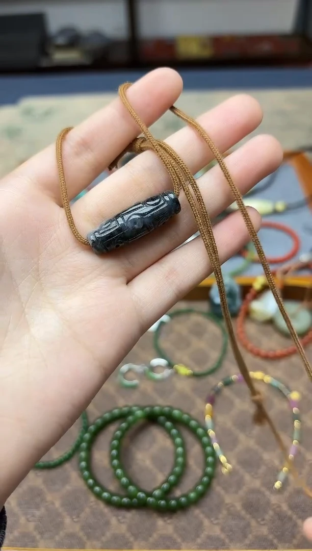 颈饰未镶嵌翡翠翡翠雕花桶珠吊坠ZD