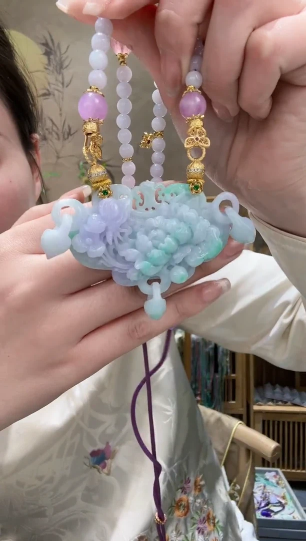 【闪购商品】翡翠颈饰未镶嵌吊坠