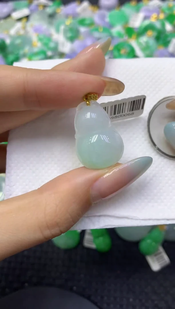 颈饰未镶嵌翡翠天然缅甸翡翠A货