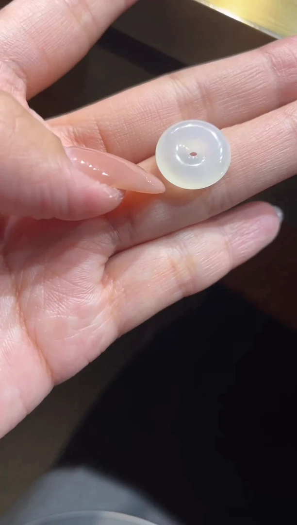 翡翠未镶嵌吊坠(不含链)天然A货翡翠