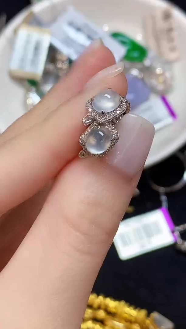 18K金镶嵌翡翠耳饰99