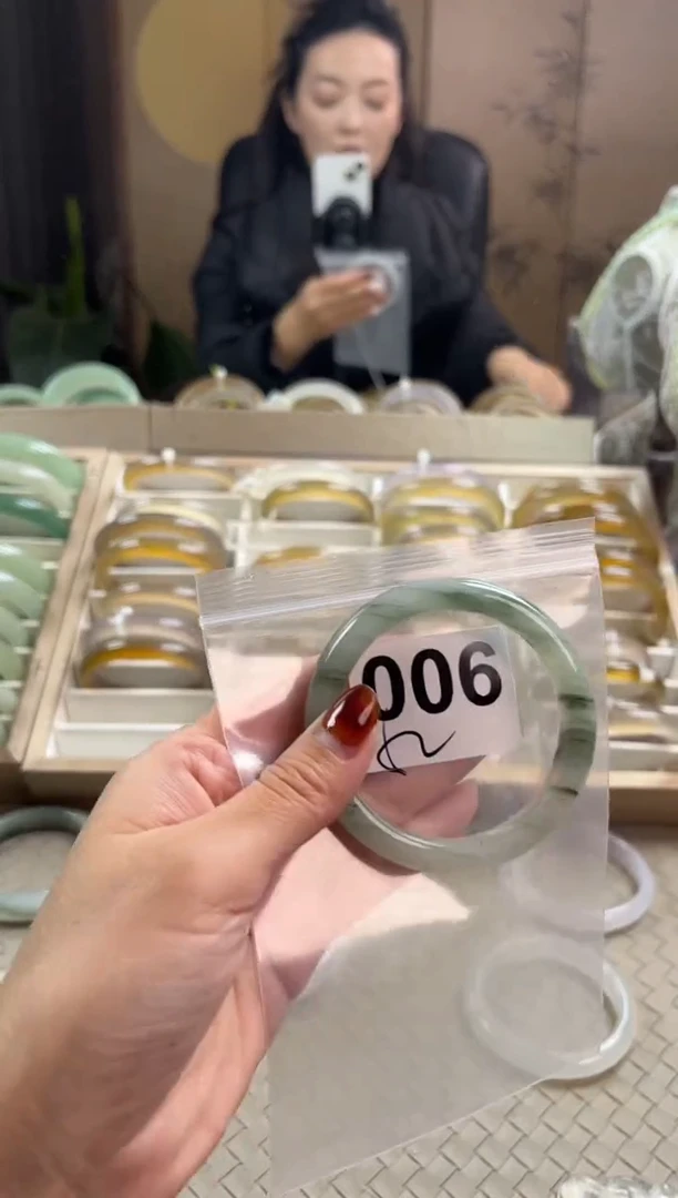 手镯玛瑙/玉髓未镶嵌006天山翠