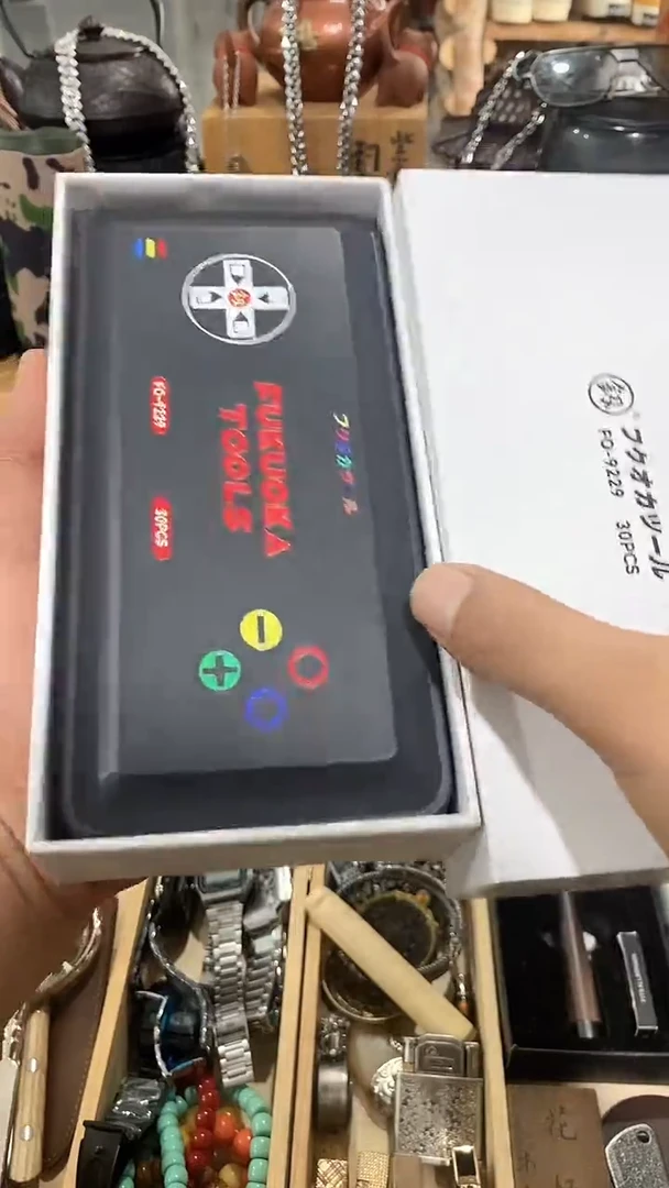 瓷片闪购商品  如图所示