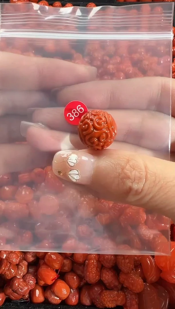 颈饰未镶嵌南红玛瑙1