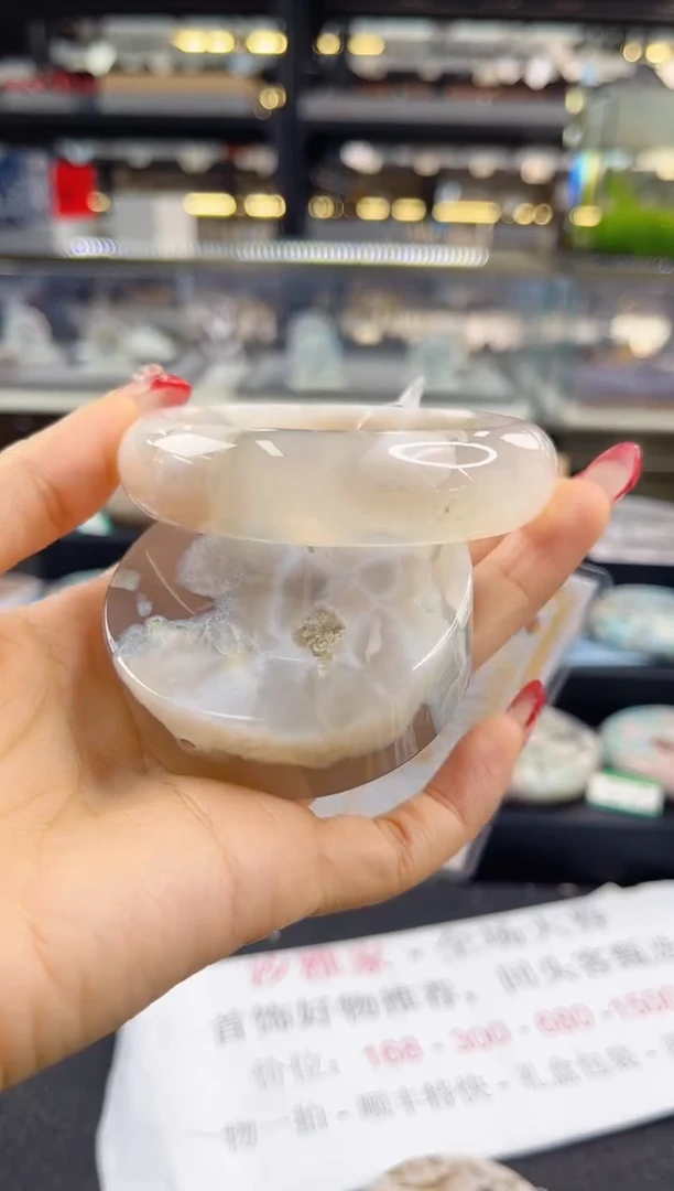 未镶嵌手镯石英质玉60圈口（赠品镯心）1688049