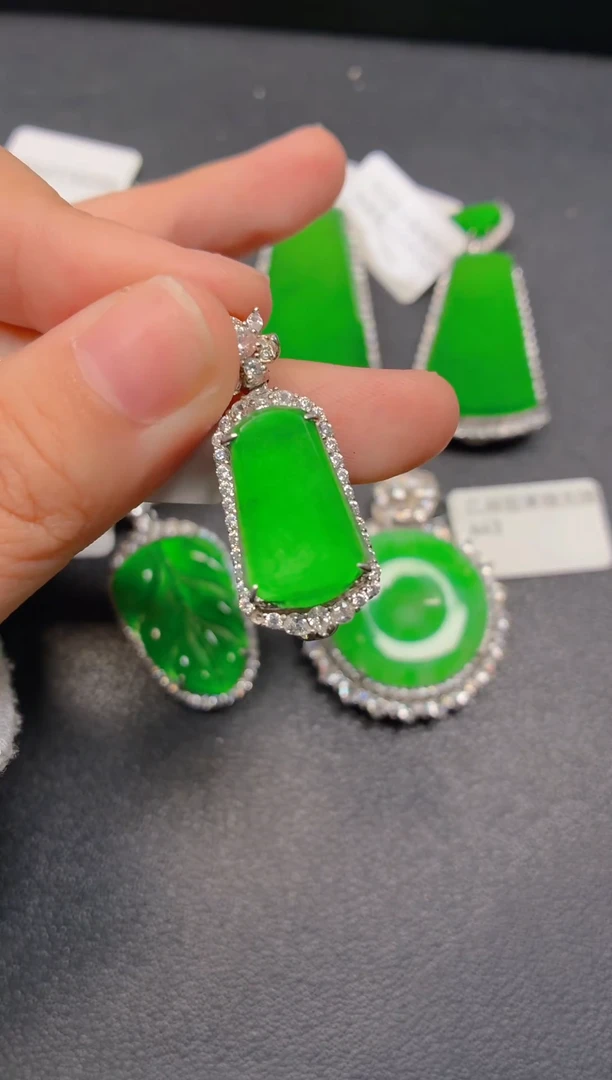 颈饰银S925镶嵌翡翠1