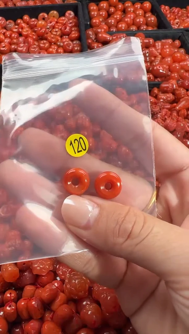 颈饰未镶嵌南红玛瑙1