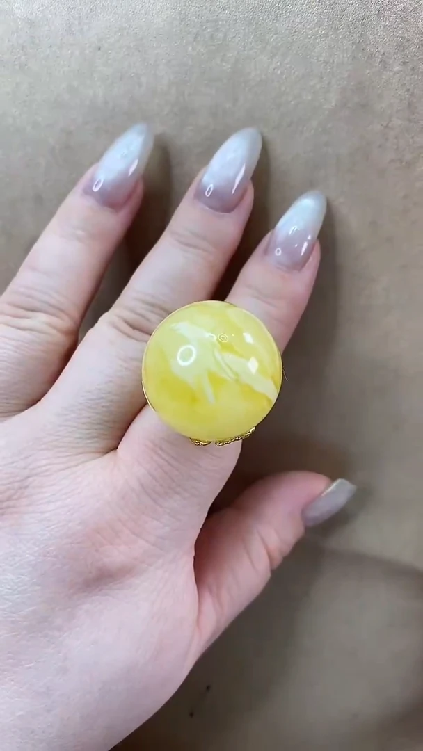 琥珀颈饰未镶嵌戒指