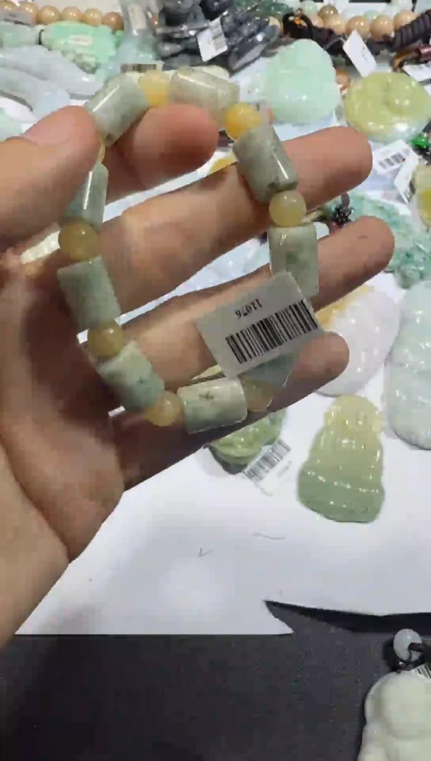 【闪购商品】翡翠颈饰未镶嵌00005083