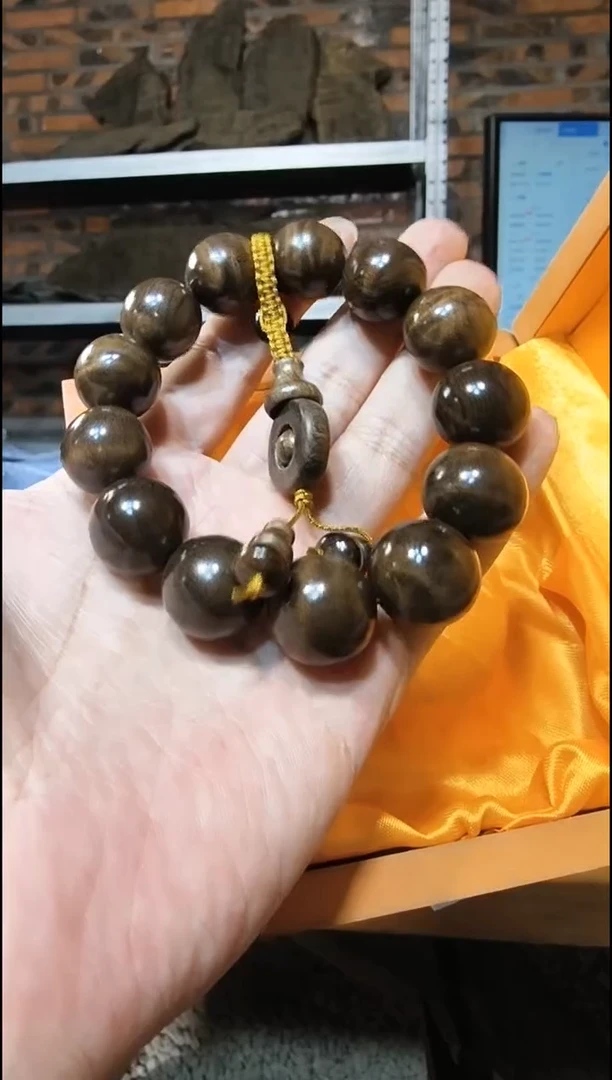 金丝楠1.8阴沉绿龙胆单圈