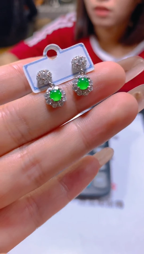 未镶嵌翡翠耳饰多样性发一