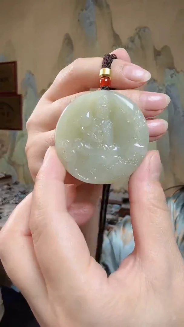 颈饰未镶嵌和田玉.