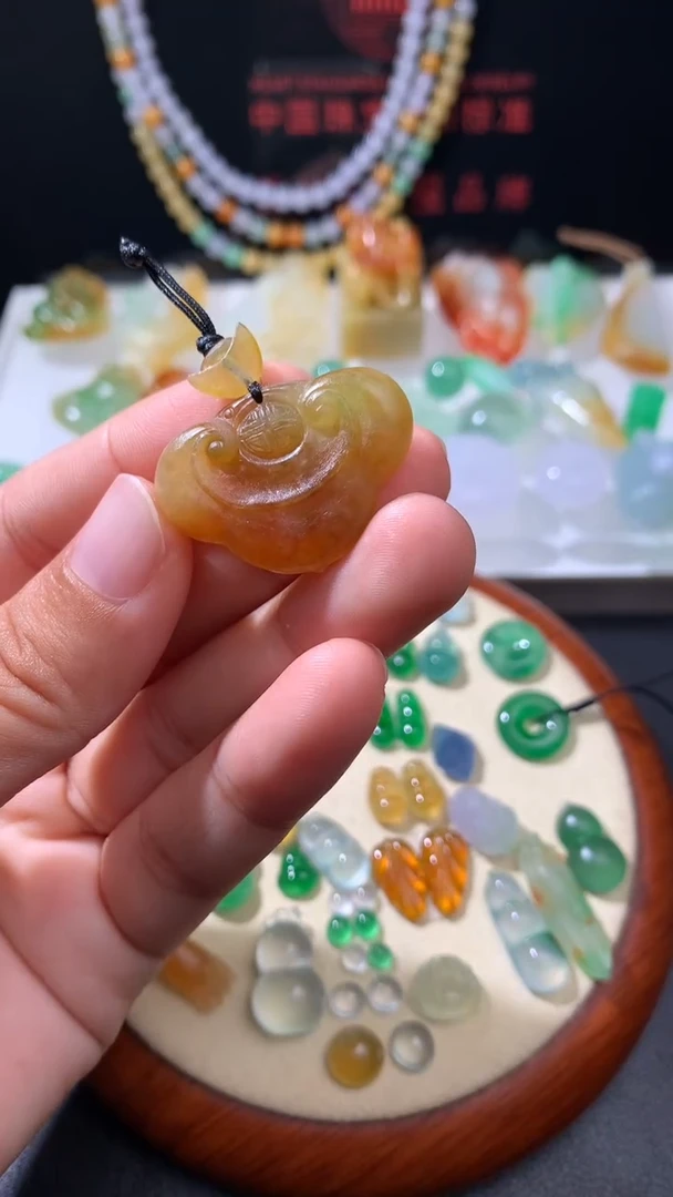 未镶嵌定制翡翠
