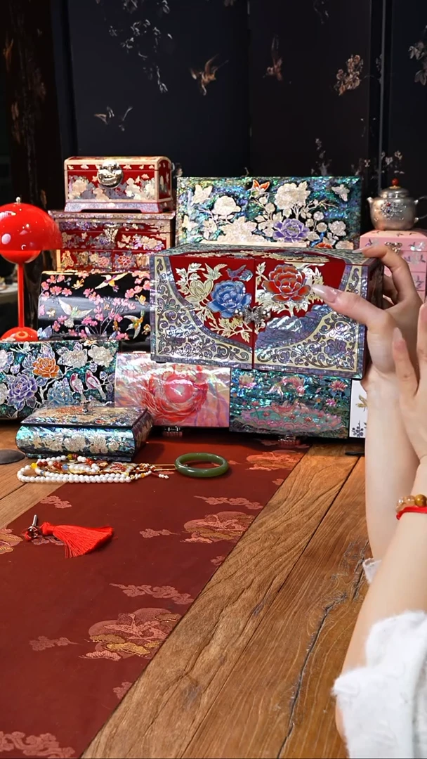 【闪购商品】瓷片螺钿工艺香椿木首饰盒