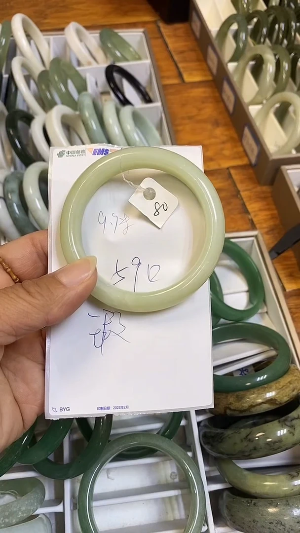 未镶嵌蛇纹石玉手镯59多样性发货其中之一