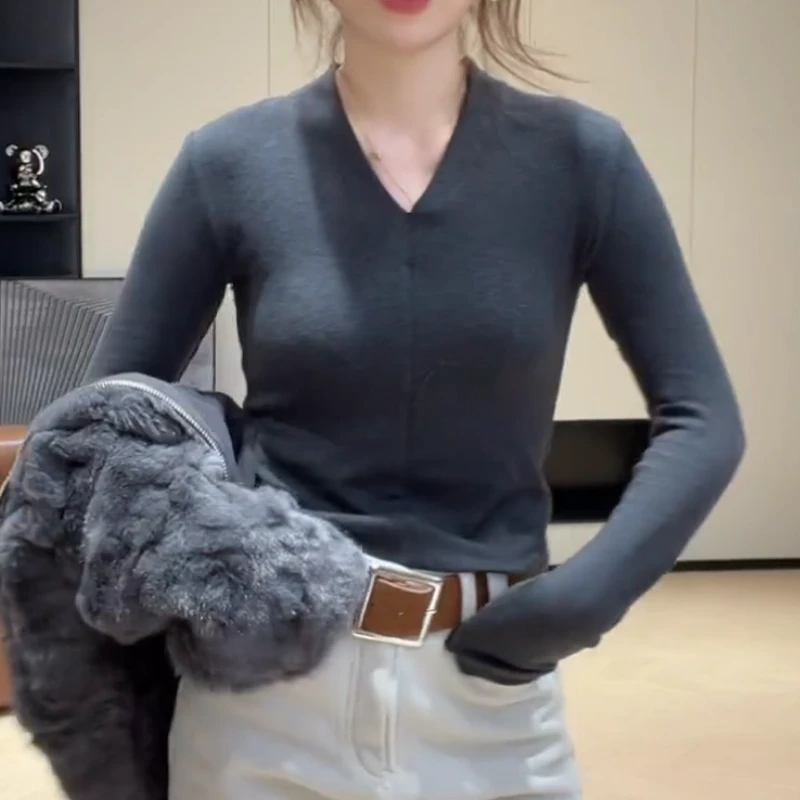 2025冬季磨毛绒V领修身显瘦打底上衣气质T恤长袖LK2507732