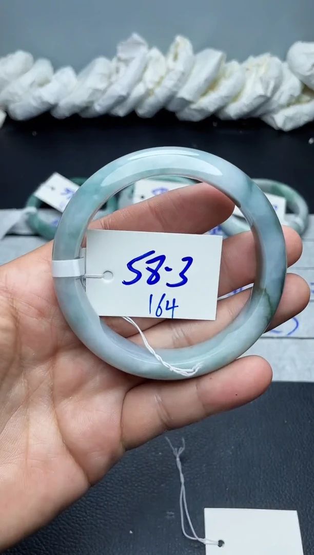 未镶嵌手镯翡翠164