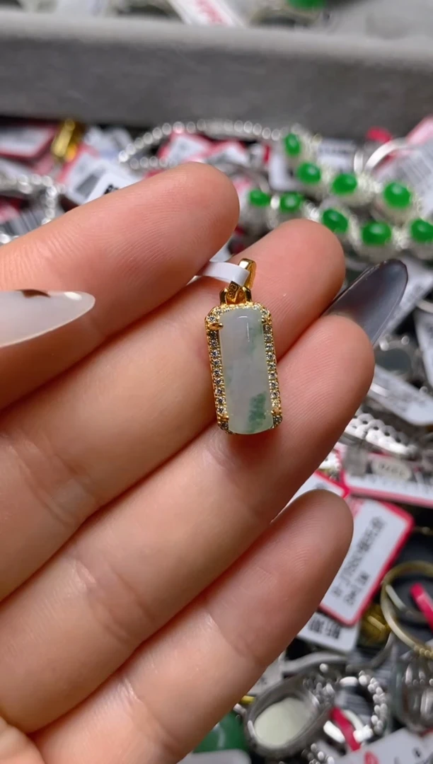 银S925镶嵌戒指翡翠百内无证书