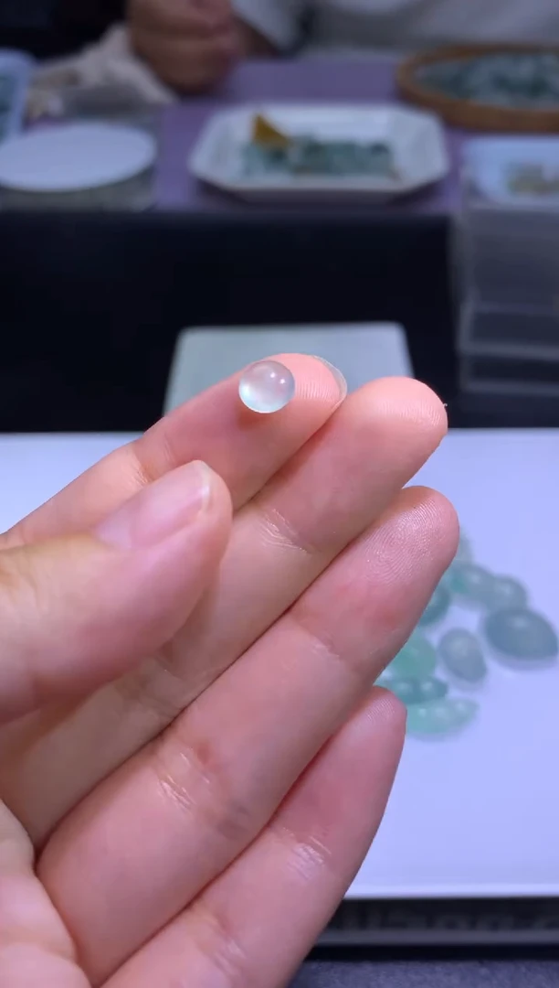 定制翡翠未镶嵌毛货