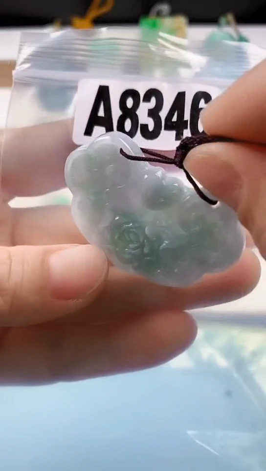翡翠未镶嵌颈饰天然翡翠吊坠挂件