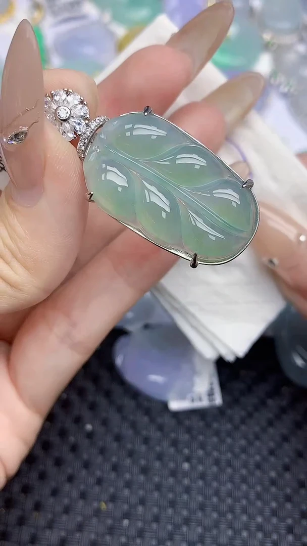 颈饰银S925镶嵌翡翠119   天然翡翠A货  百元以上9米证书费自理