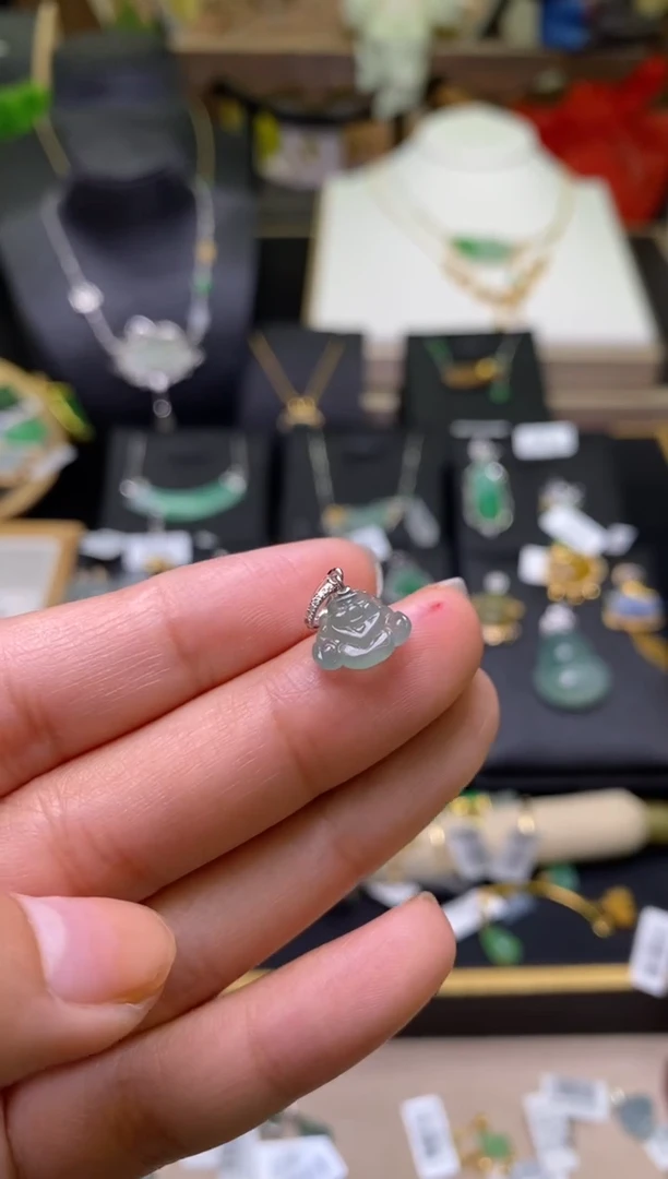 【闪购商品】翡翠颈饰18K金镶嵌净货17933