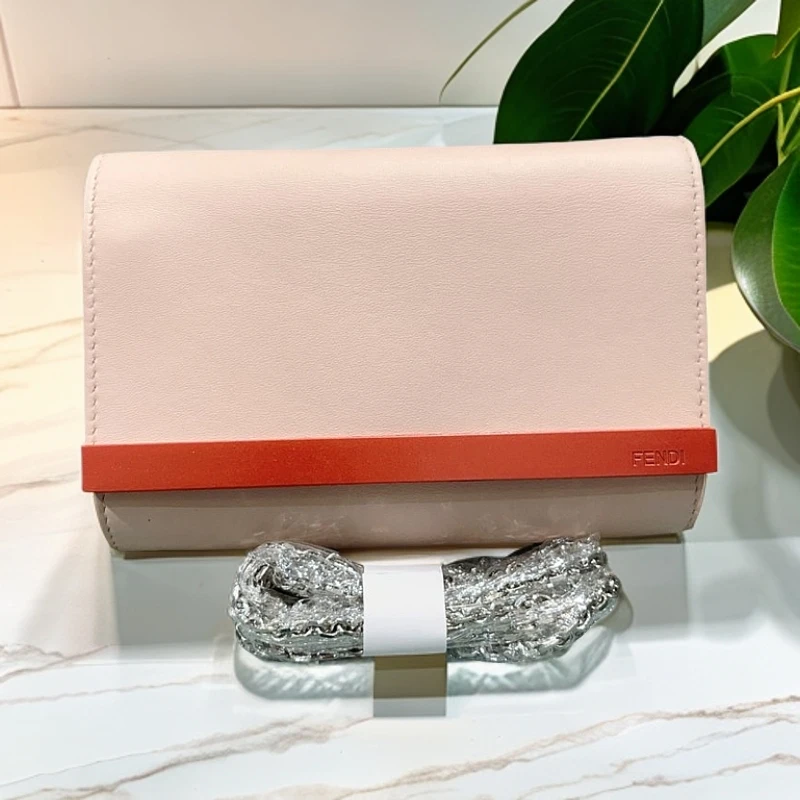 95新 FENDI/芬迪 粉色链条包 1184 4089