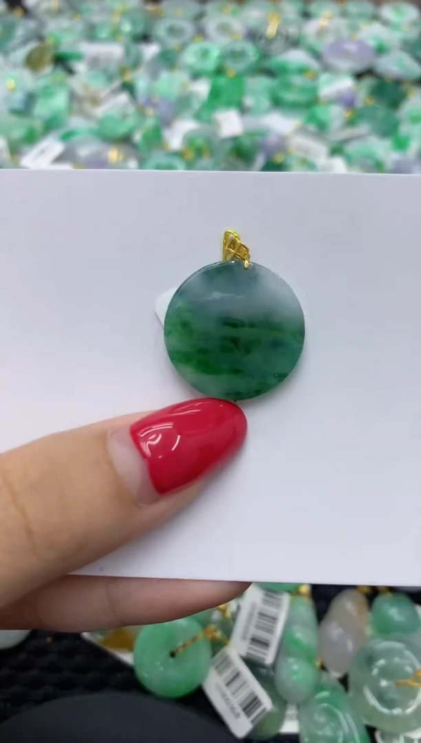 翡翠18K金镶嵌颈饰天然缅甸翡翠A货