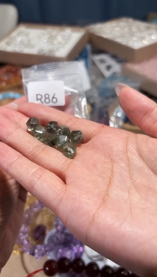 未镶嵌手串水晶R86绿发八角一袋