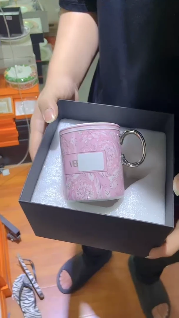 杯鸿辉家品牌瓷器，京东包邮！