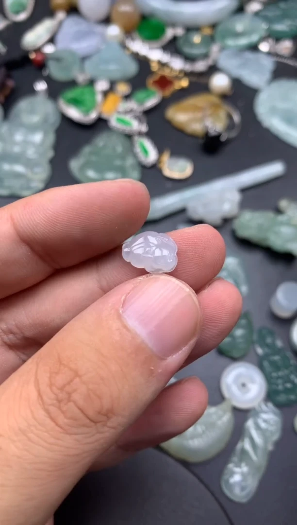 颈饰未镶嵌翡翠毅自商品不退不换