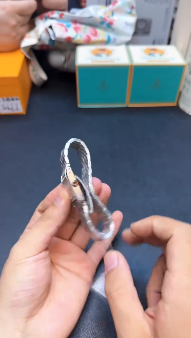 瓷片全新正品一件不留@@WE1517